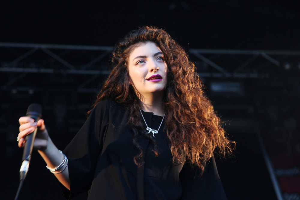 In addition to Coachella and Bonnaroo, Lorde will also take the stage at Chicago festival Lollapalooza.