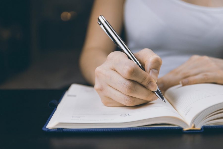 The Huffington Post predicts that nearly 80 percent of Americans would like to pursue writing.
However, many of these Americans cannot achieve their dream.
https://creativecommons.org/licenses/by/2.0/