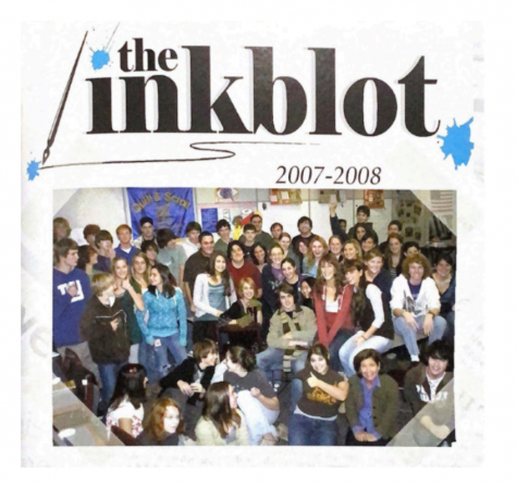 The 2007-2008 Inkblot edit board and staff.