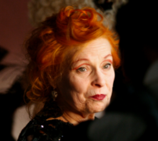 Vivienne Westwood was an influential designer who made waves in the
fashion industry. “Vivienne Westwood Life Ball” by Manfred Werner/
Tsui is licensed under CC BY 3.0.
